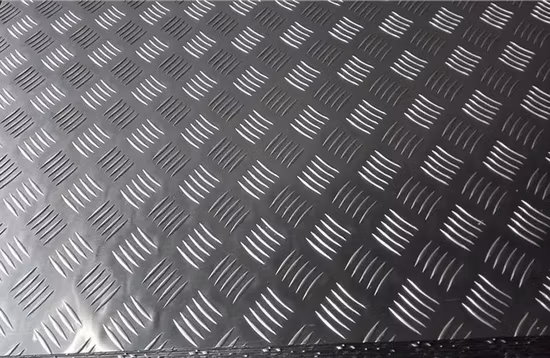 1100 1050 1060 3003 Feuille à carreaux en aluminium/aluminium gaufré avec cinq barres